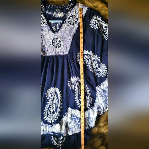 Unbranded Tunic Ponch  W/ Embroidery Paisly Flowers Free Size - Picture 5 of 10